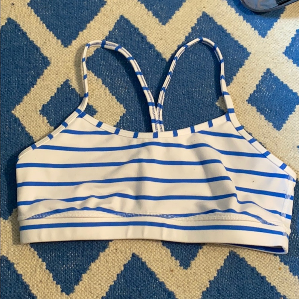 Lululemon sports bra